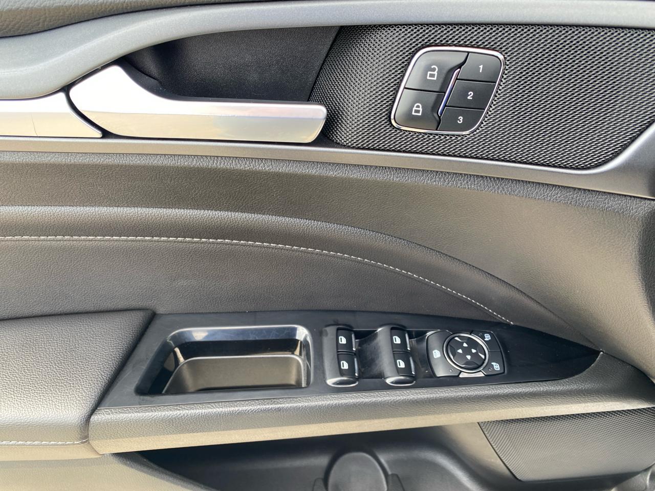 Ford Fusion Titanium AWD 2013