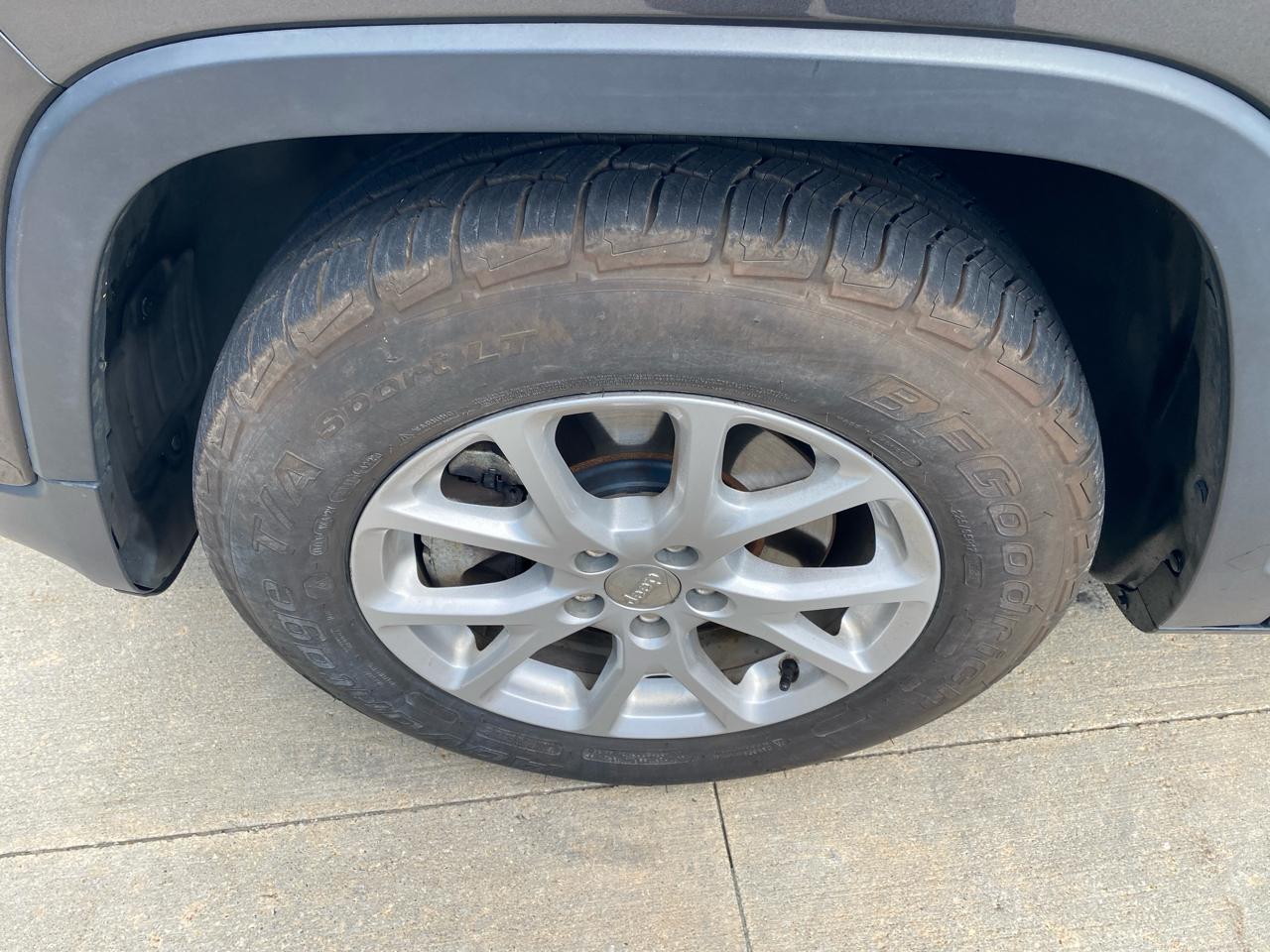Jeep Cherokee Latitude 4WD 2014