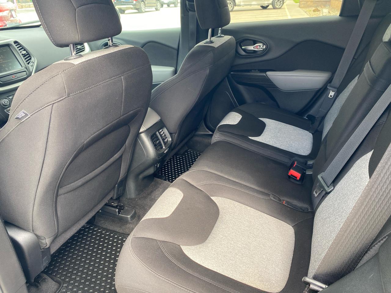 Jeep Cherokee Latitude 4WD 2014