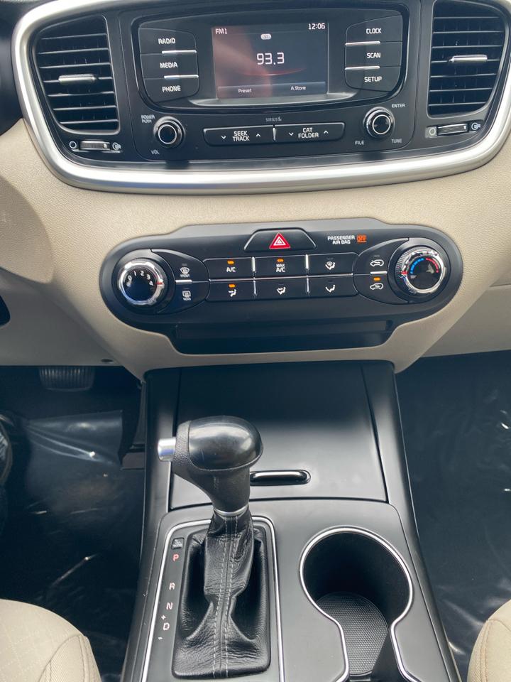 Kia Sorento LX V6 AWD 2017