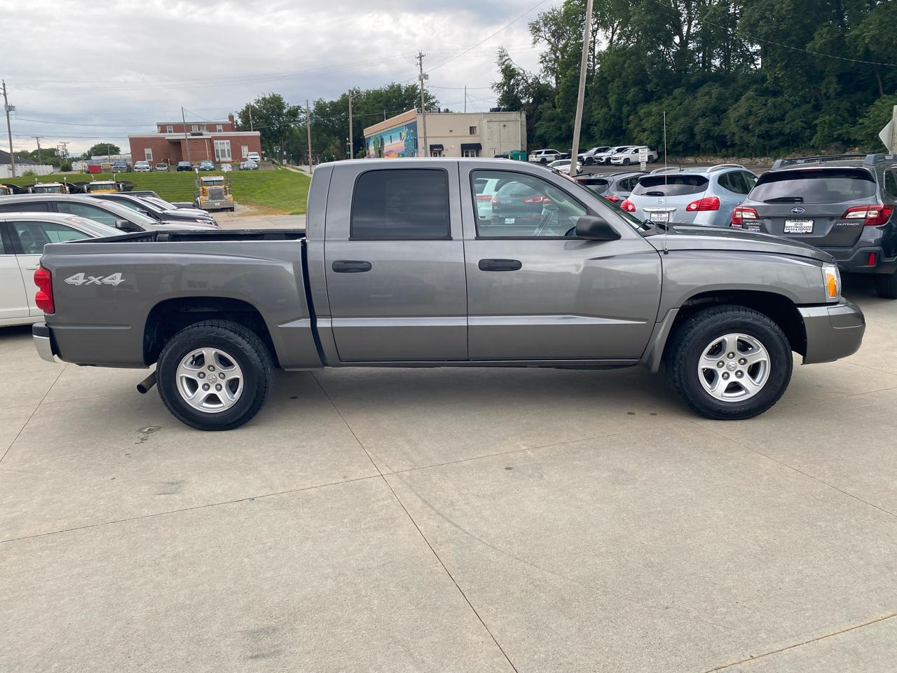 Dodge Dakota SLT Quad Cab 4WD 2006