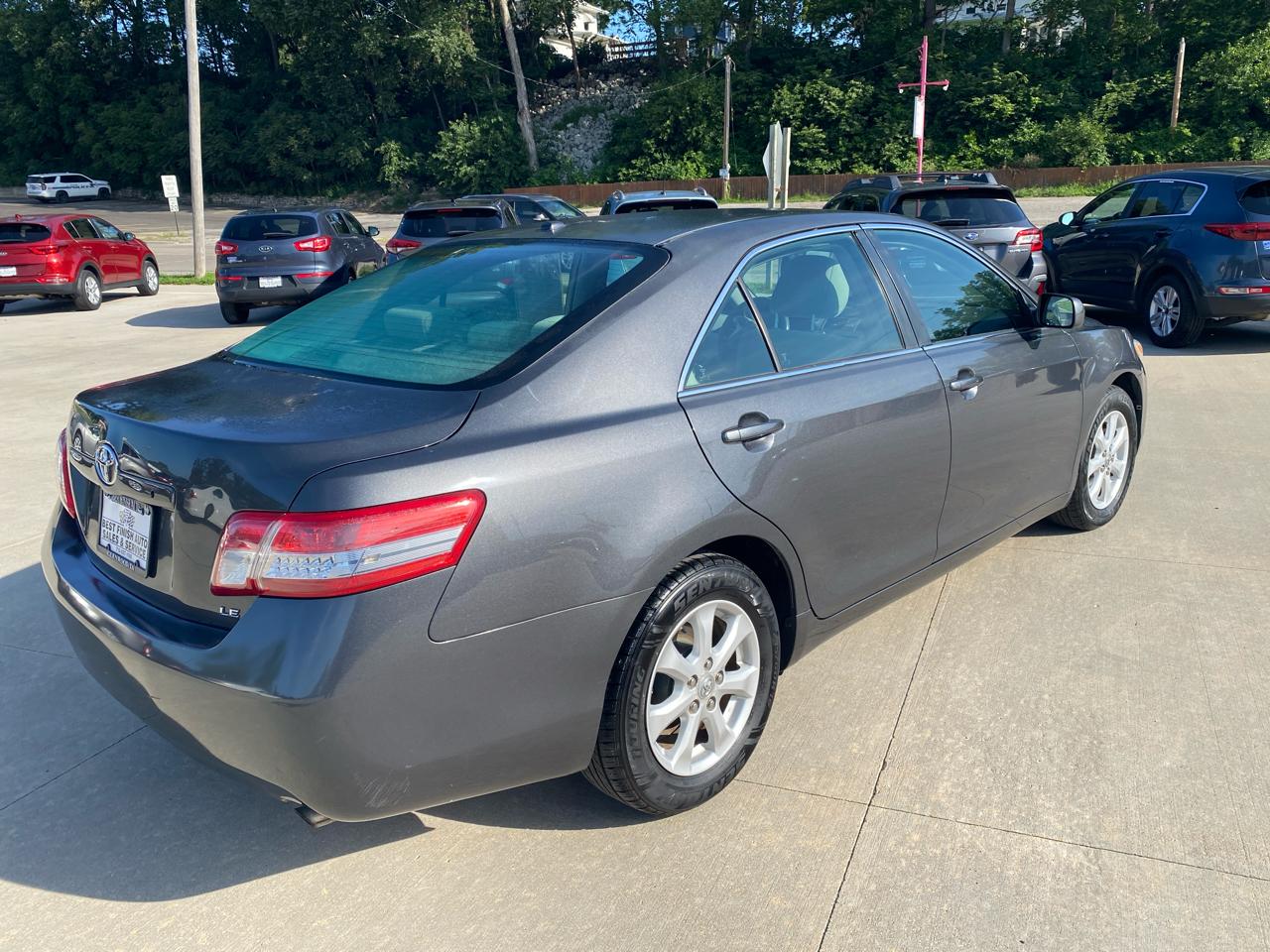 Toyota Camry Base 6-Spd AT 2011