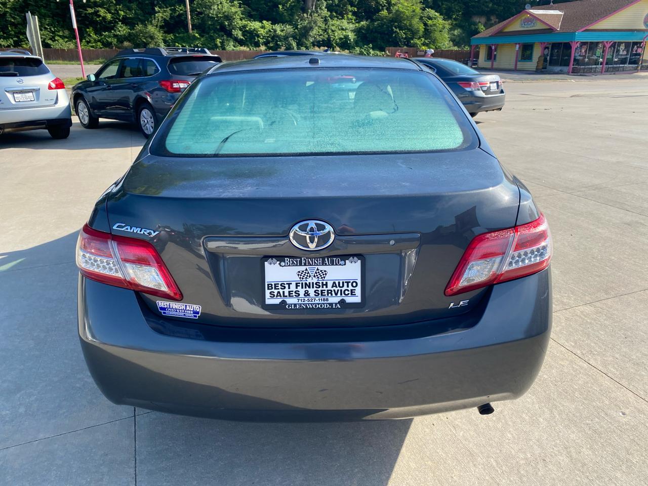 Toyota Camry Base 6-Spd AT 2011