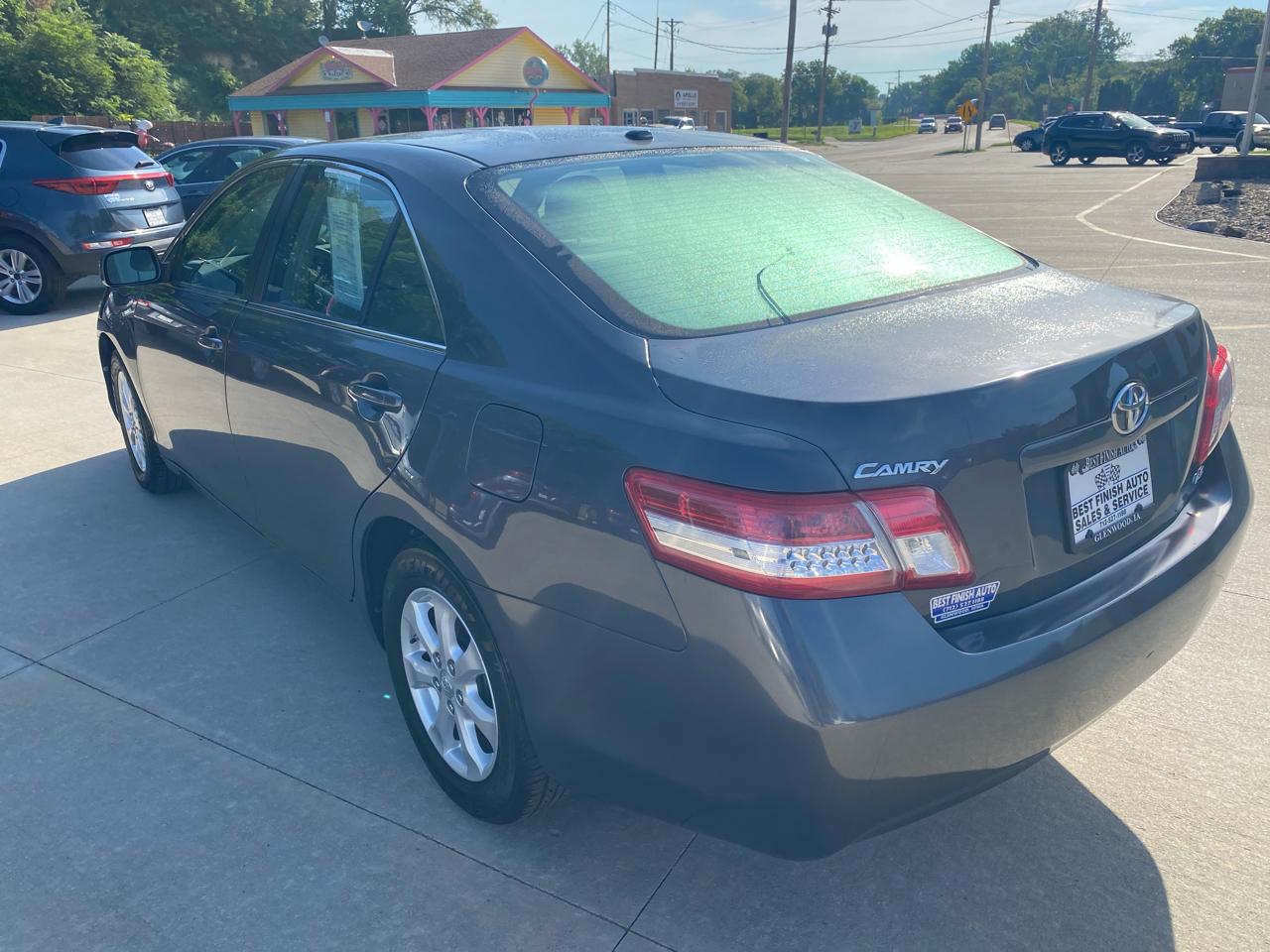 Toyota Camry Base 6-Spd AT 2011
