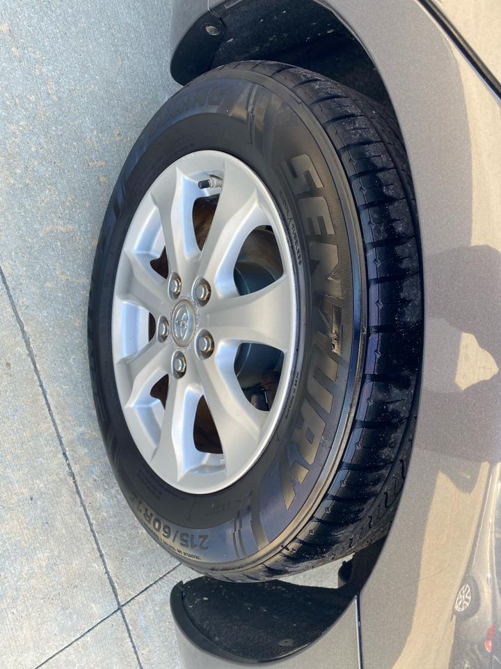 Toyota Camry Base 6-Spd AT 2011