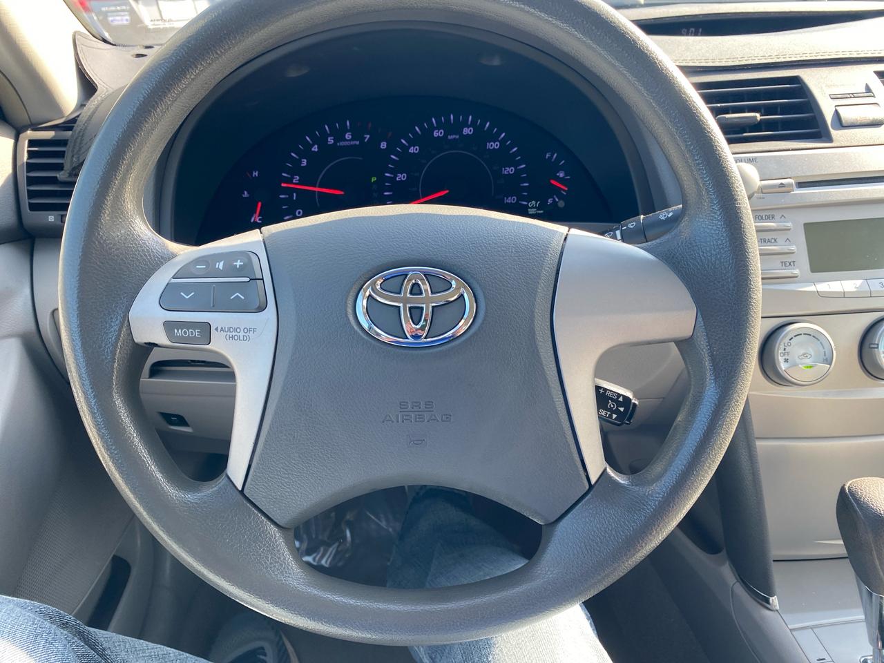 Toyota Camry Base 6-Spd AT 2011