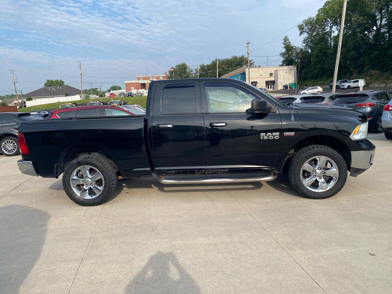 RAM 1500 4WD Quad Cab 140.5" Big Horn 2014