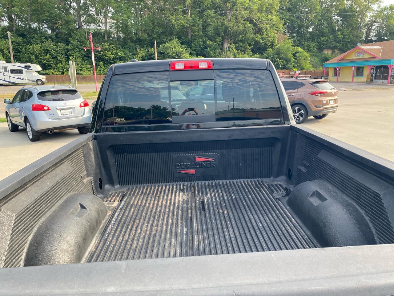 RAM 1500 4WD Quad Cab 140.5" Big Horn 2014