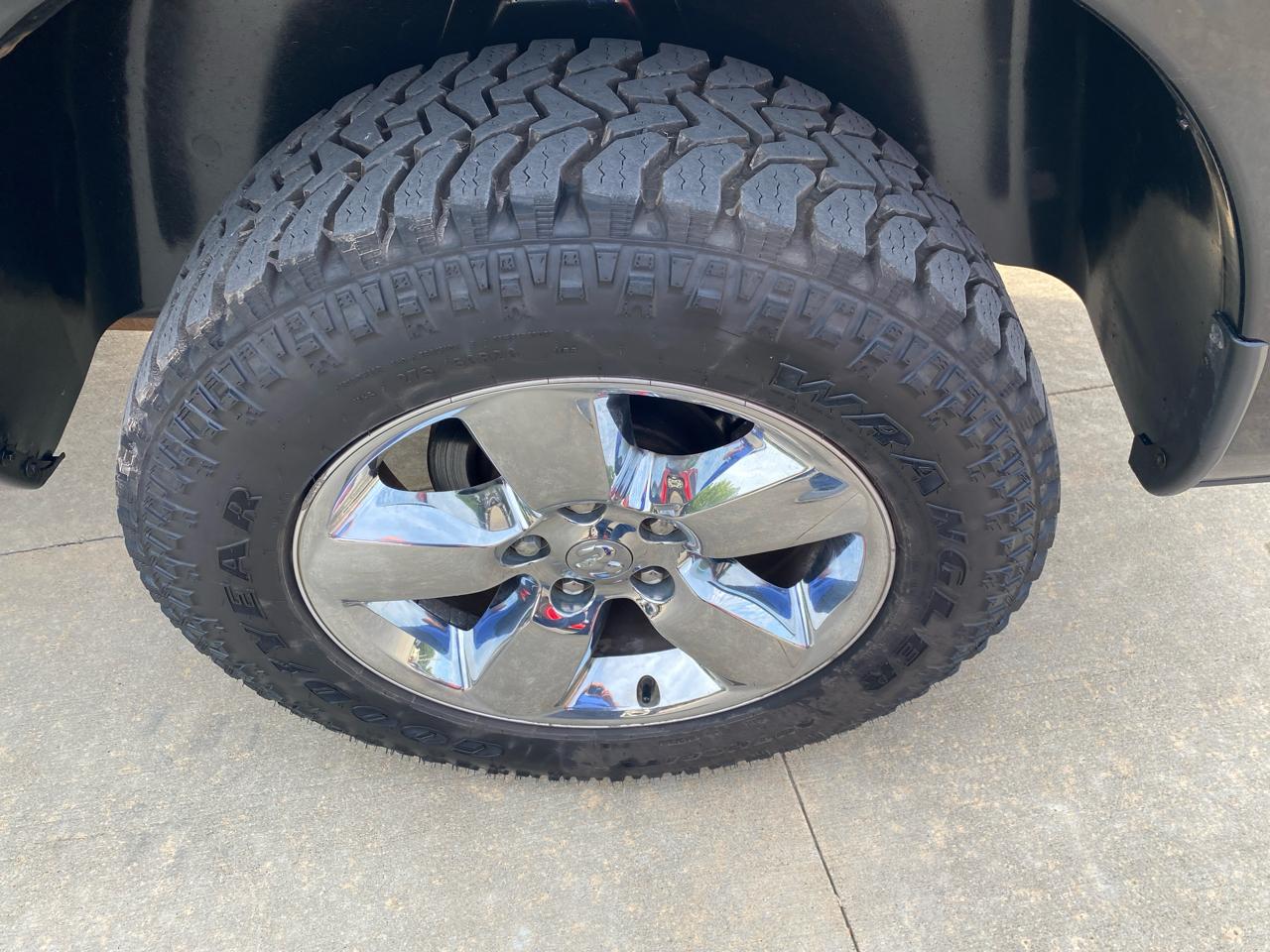 RAM 1500 4WD Quad Cab 140.5" Big Horn 2014