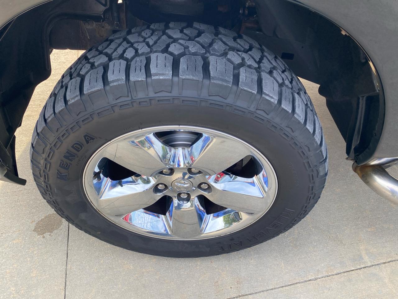 RAM 1500 4WD Quad Cab 140.5" Big Horn 2014