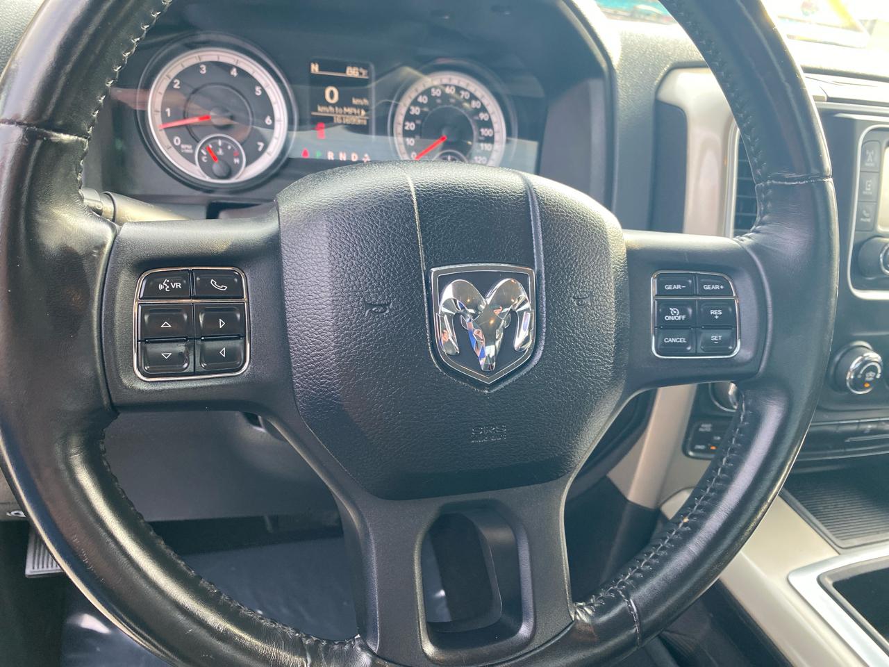 RAM 1500 4WD Quad Cab 140.5" Big Horn 2014