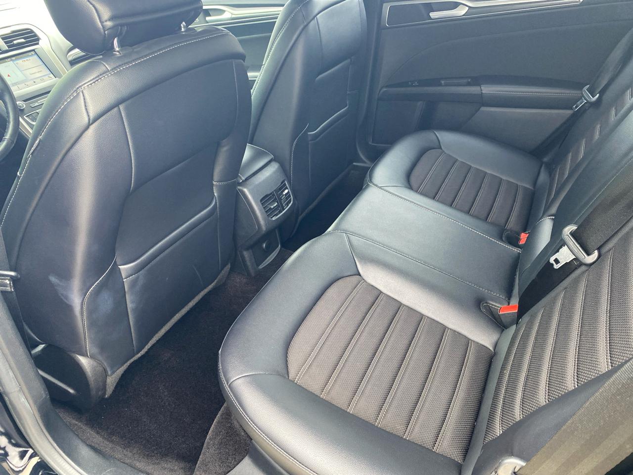 Ford Fusion SE 2017