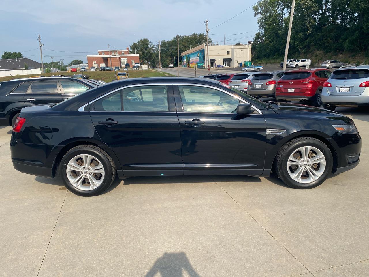 Ford Taurus SEL FWD 2016