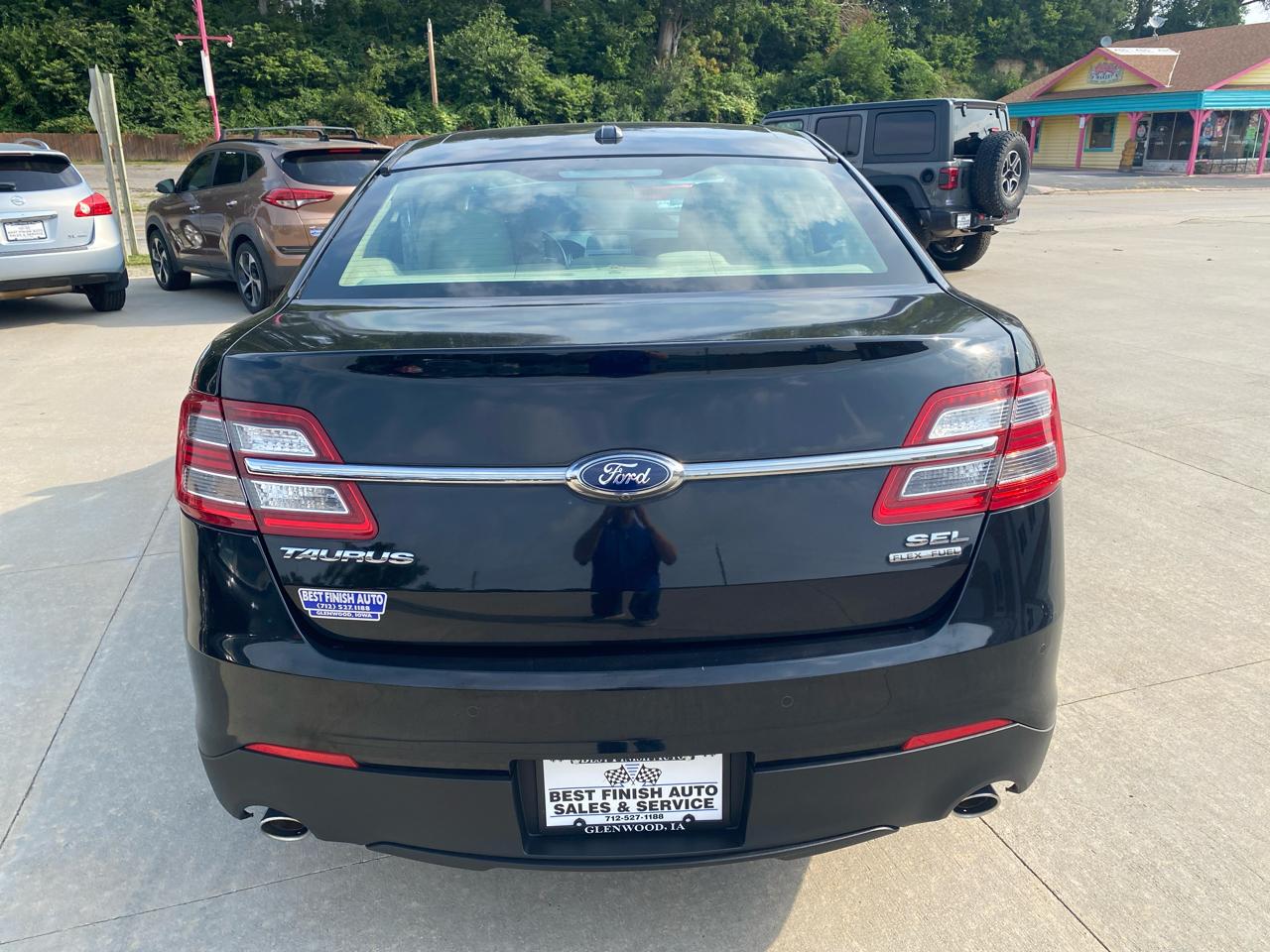 Ford Taurus SEL FWD 2016