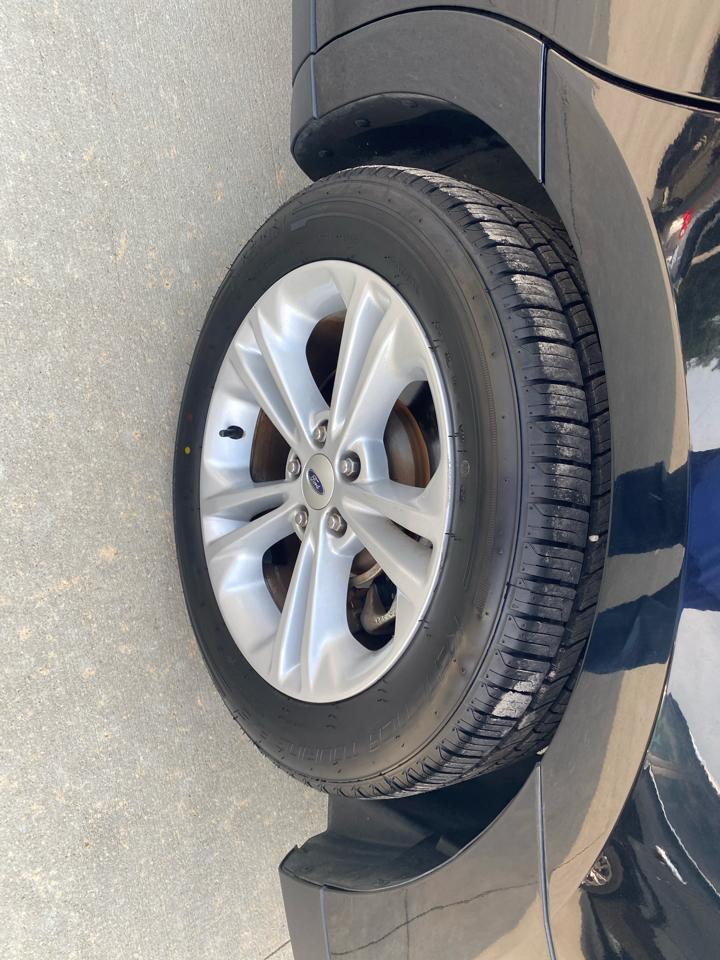Ford Taurus SEL FWD 2016
