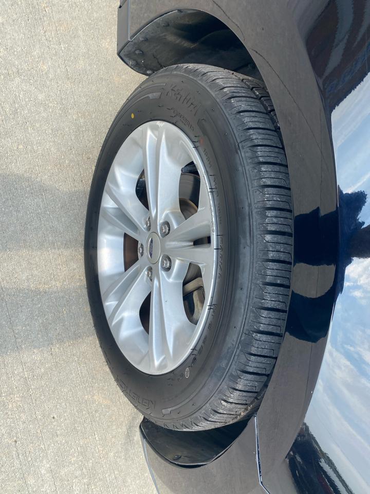 Ford Taurus SEL FWD 2016