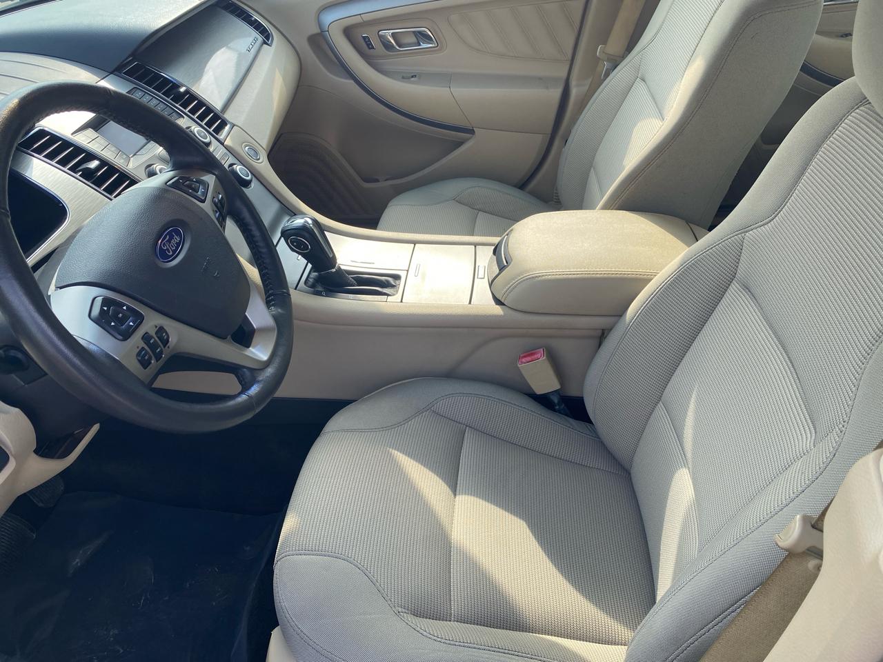Ford Taurus SEL FWD 2016