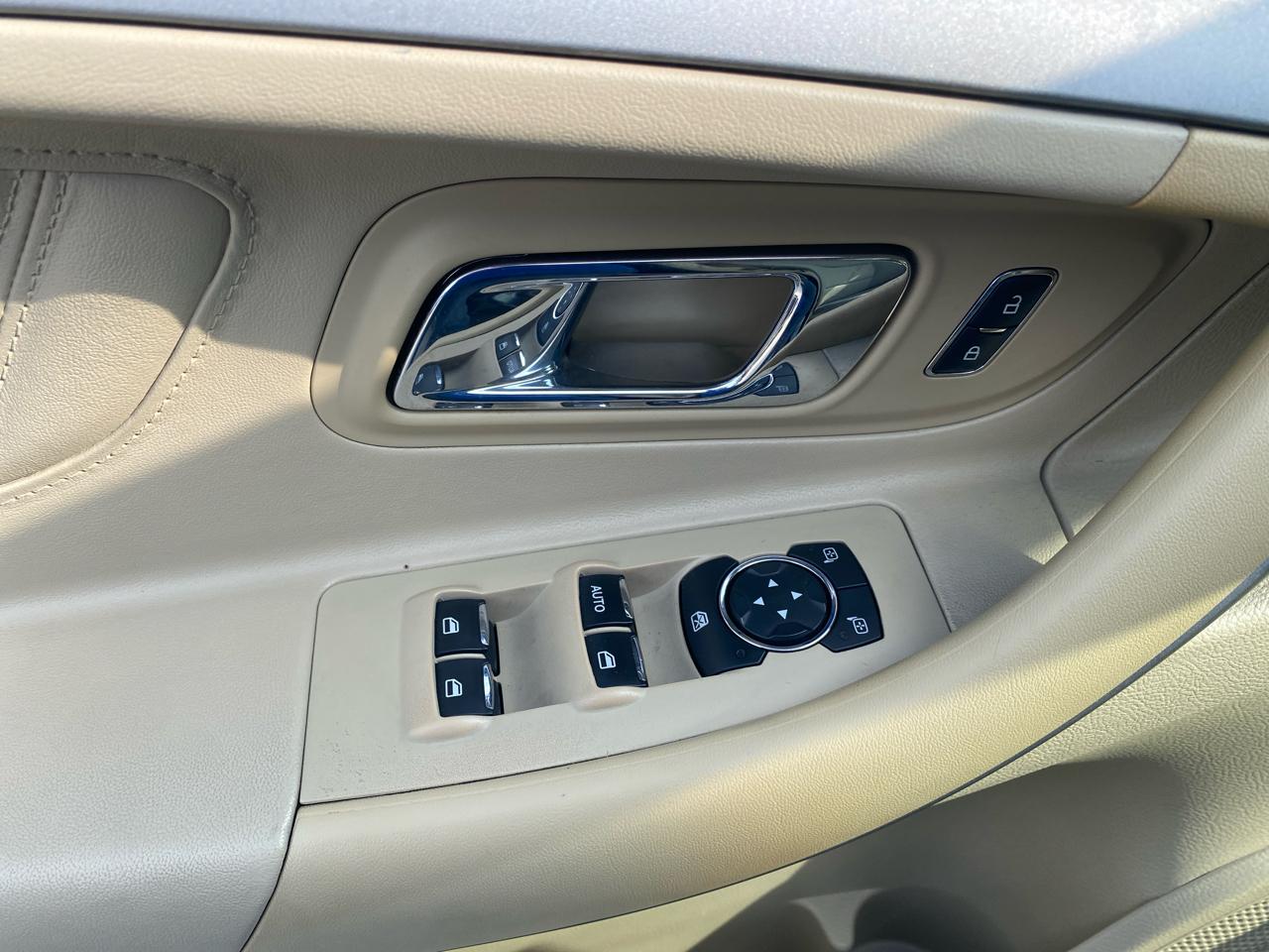 Ford Taurus SEL FWD 2016