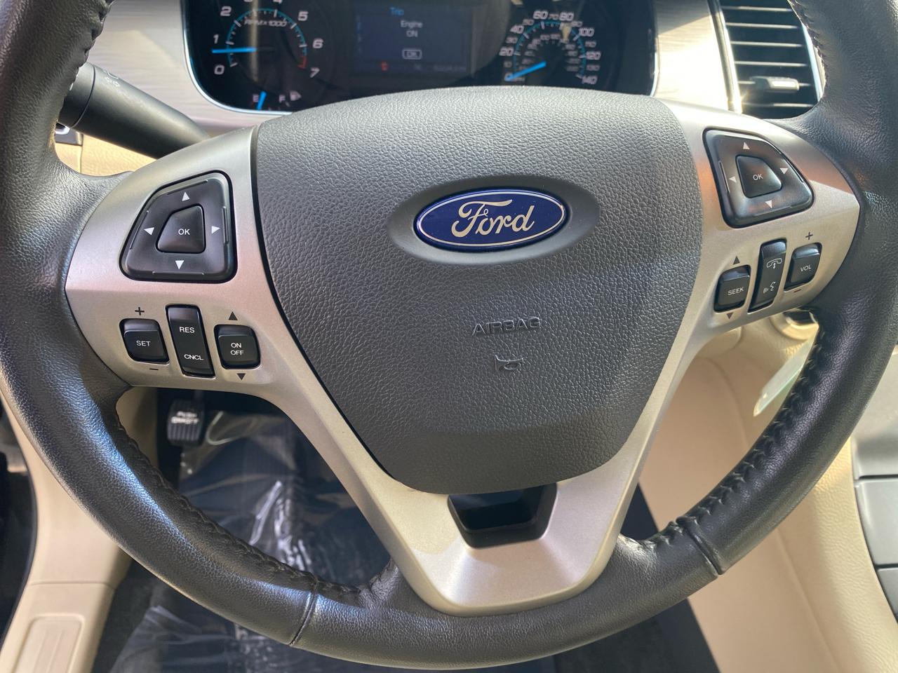 Ford Taurus SEL FWD 2016