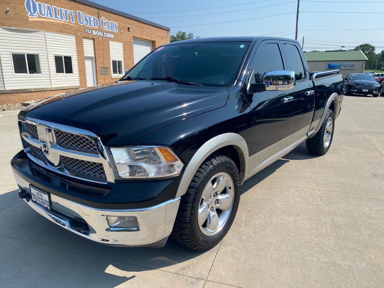 RAM 1500 4WD Quad Cab 140.5" Laramie 2010