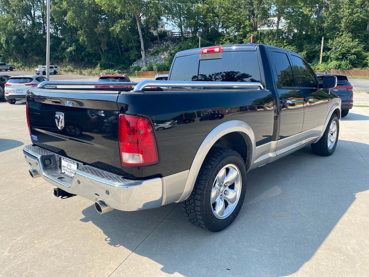 RAM 1500 4WD Quad Cab 140.5" Laramie 2010