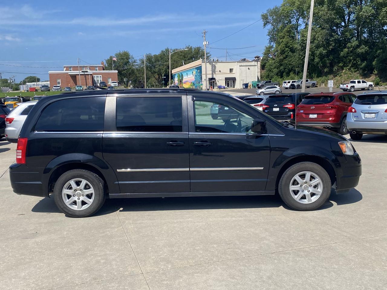 Chrysler Town & Country Touring 2010