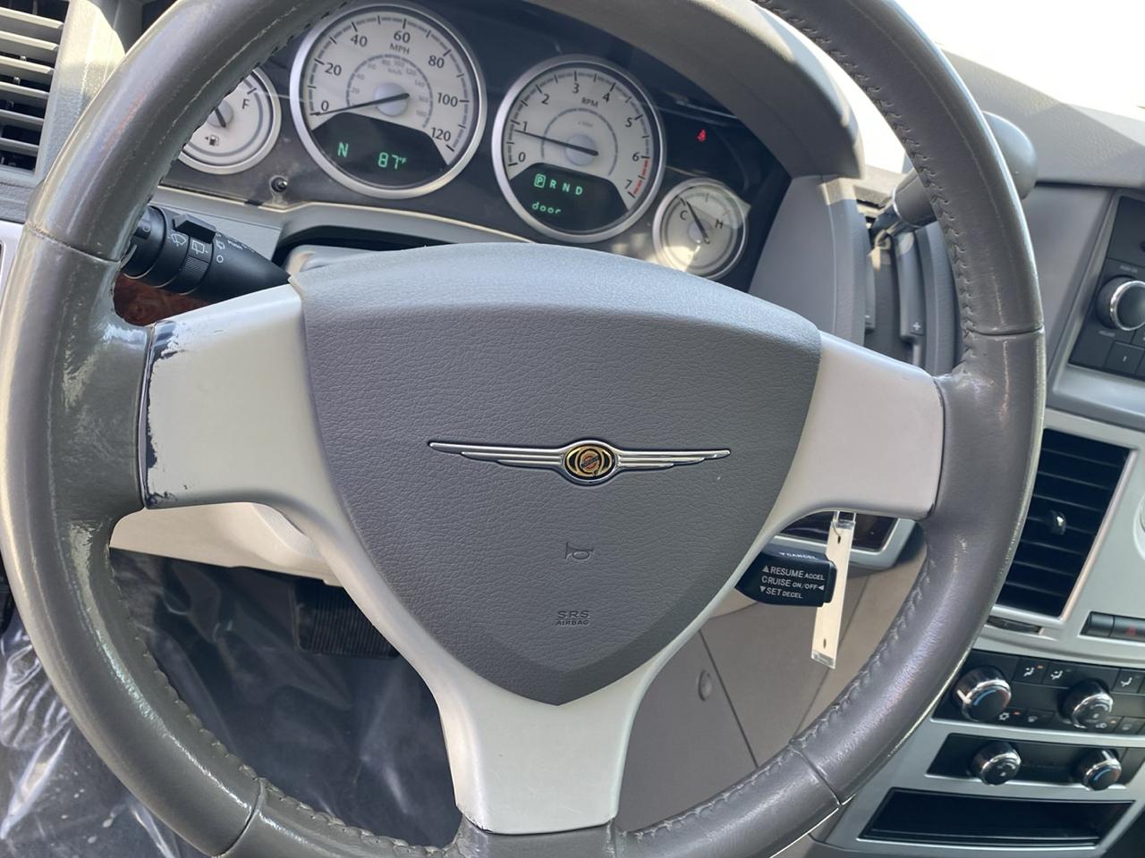 Chrysler Town & Country Touring 2010
