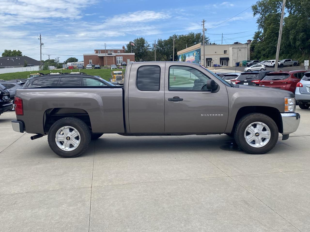 Chevrolet Silverado 1500 4dr Ext Cab 157.5" WB 4WD LT 2013