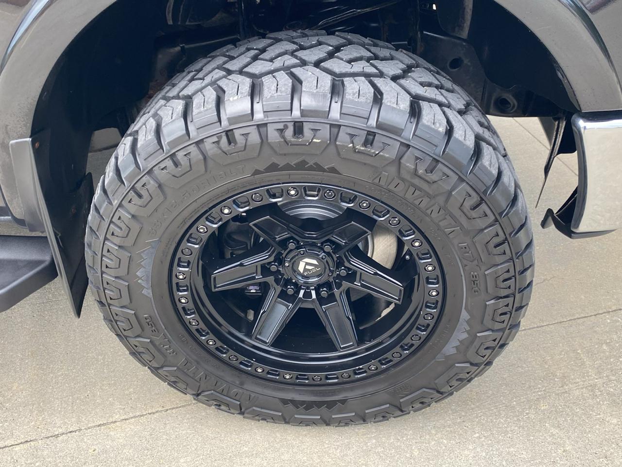 Ford F-150 4WD SuperCrew 139" Lariat 2012