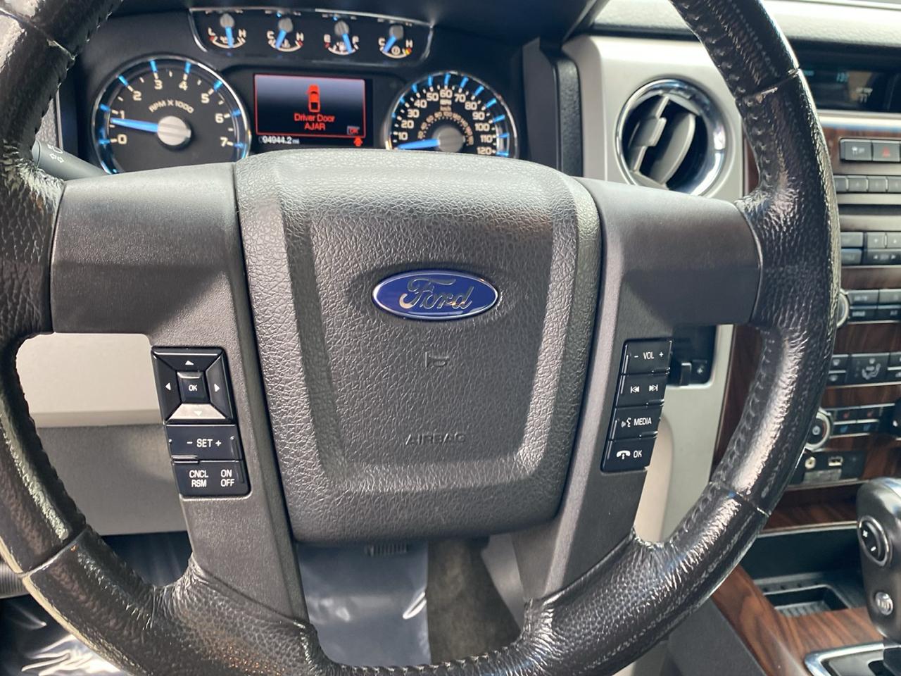 Ford F-150 4WD SuperCrew 139" Lariat 2012