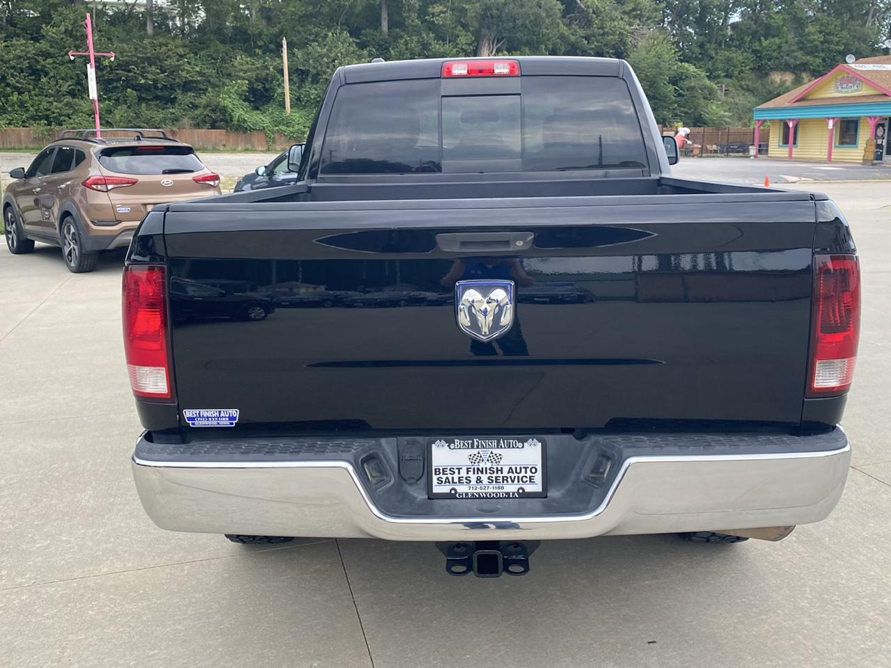 RAM 1500 4WD Quad Cab 140.5" SLT 2014