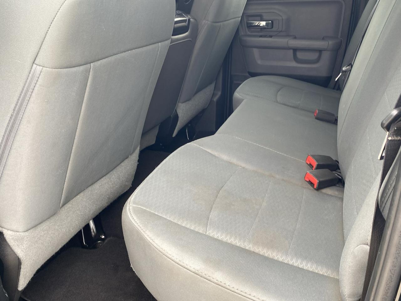 RAM 1500 4WD Quad Cab 140.5" SLT 2014