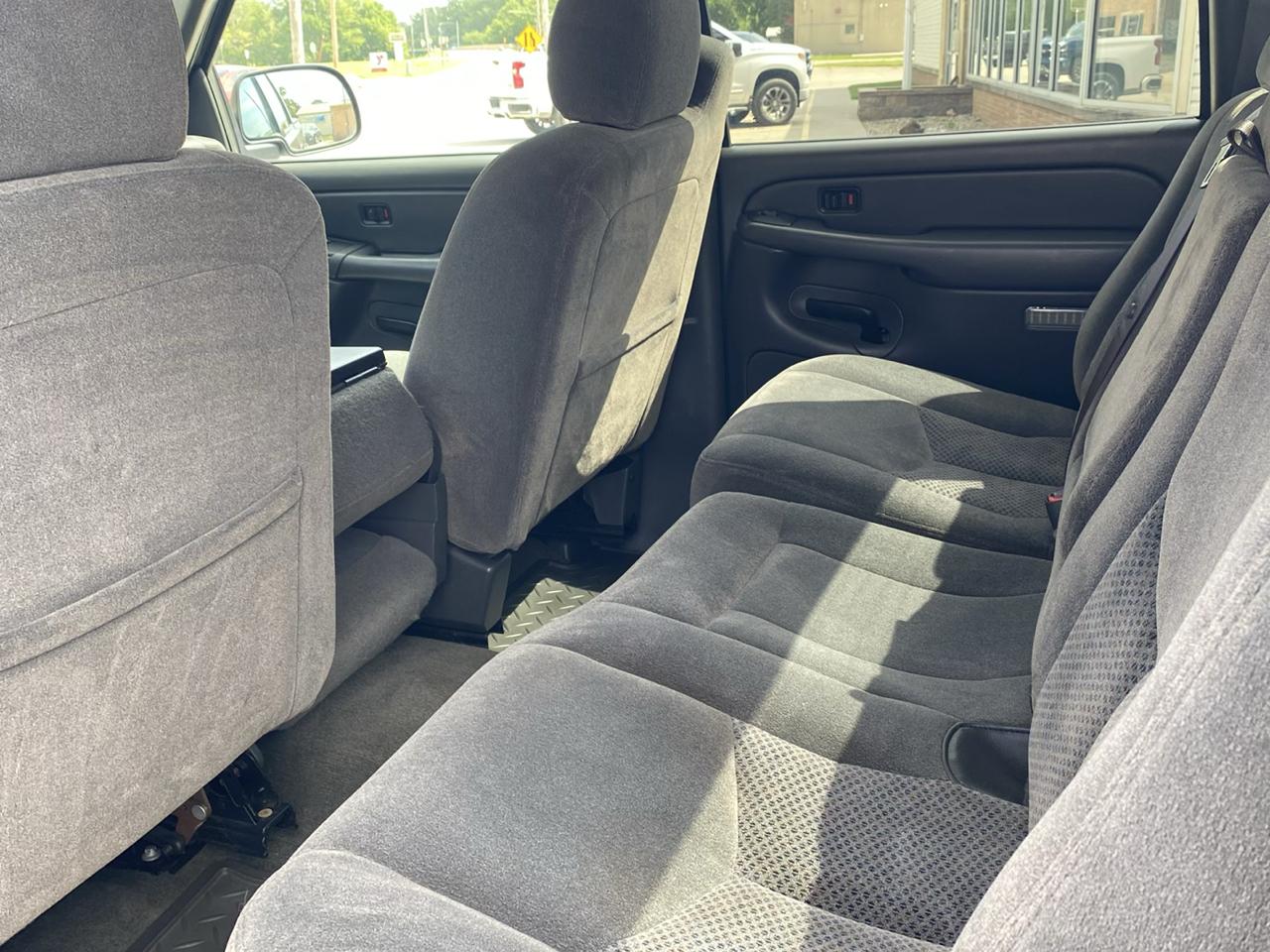 Chevrolet Silverado 1500 4WD Crew Cab 143.5" LS 2005