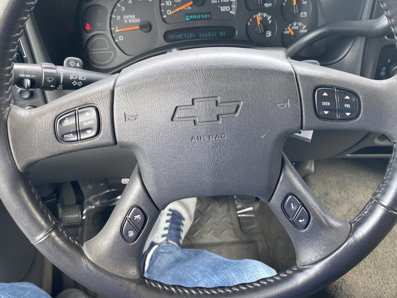 Chevrolet Silverado 1500 4WD Crew Cab 143.5" LS 2005