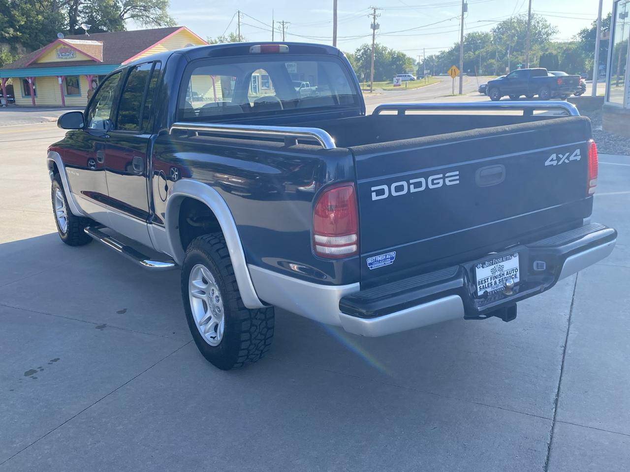 Dodge Dakota SLT Quad Cab 4WD 2002