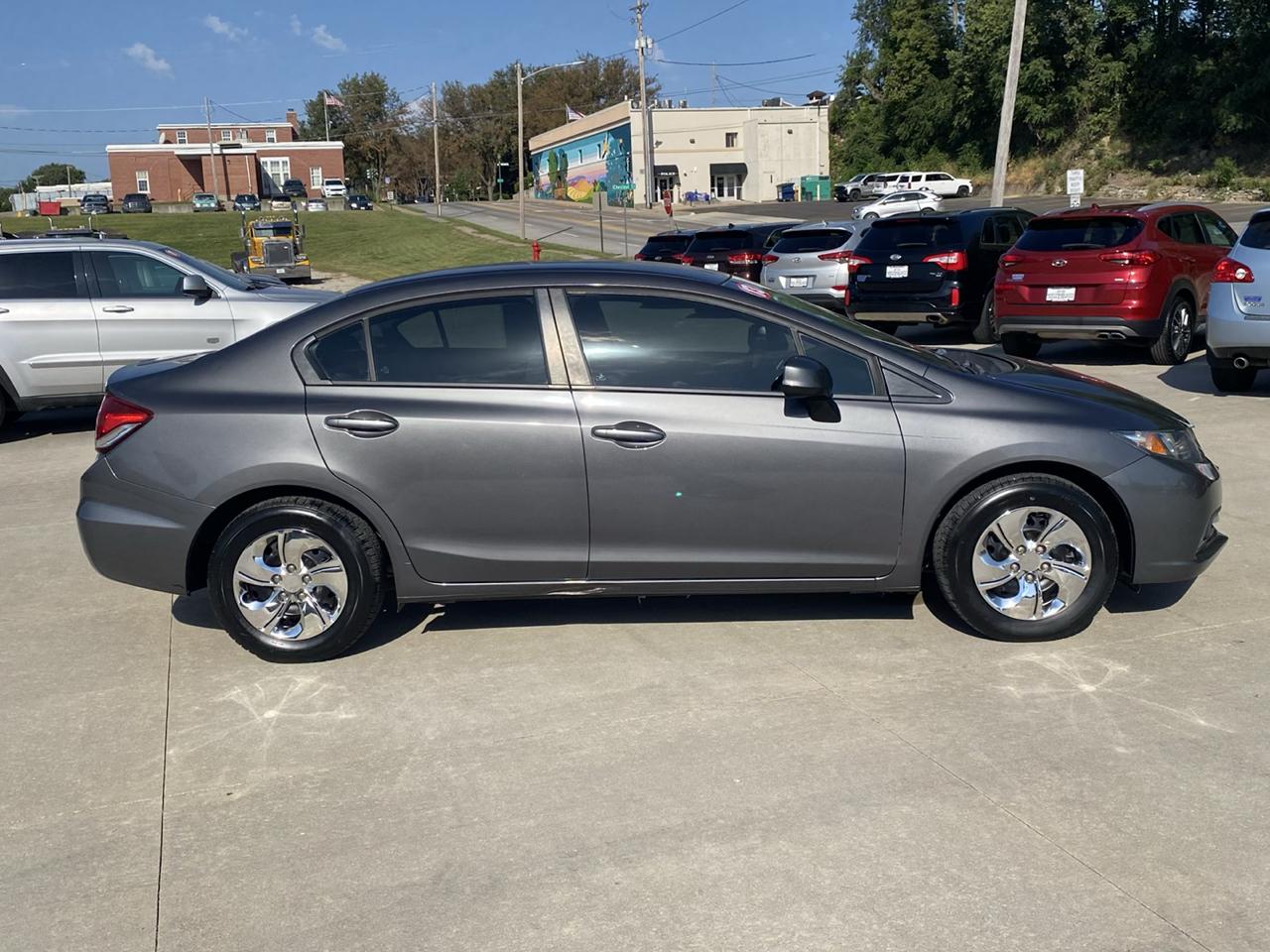 Honda Civic 4dr Sdn LX Auto w/ABS 2013