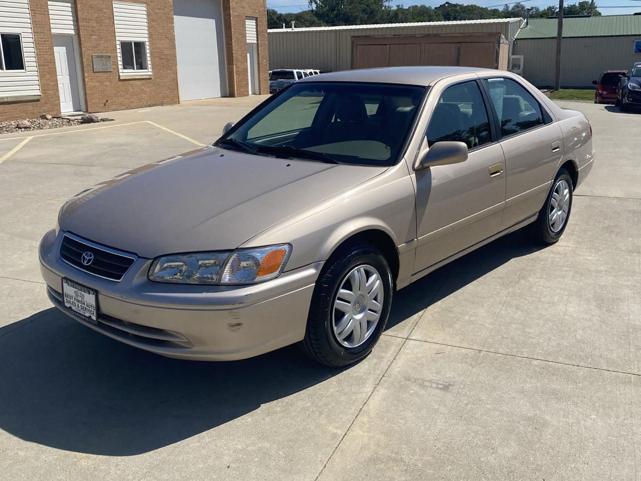 Toyota Camry XLE 2001