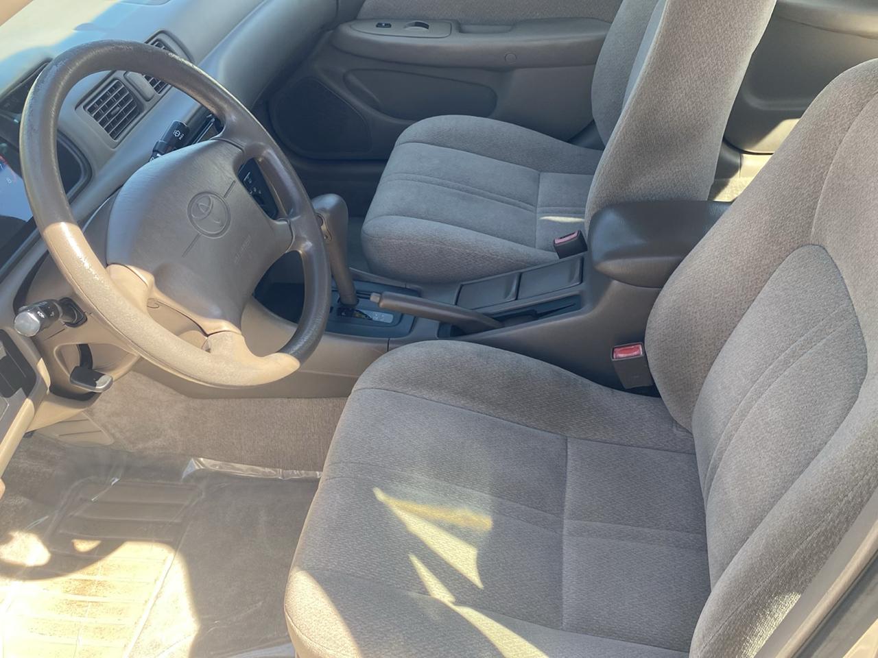 Toyota Camry XLE 2001