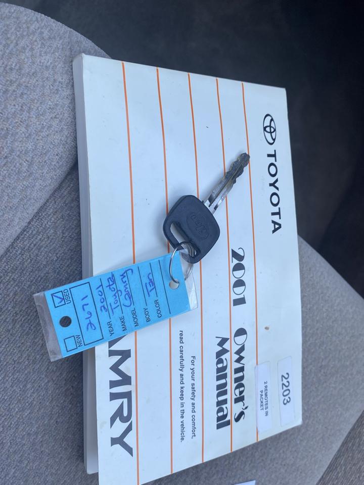 Toyota Camry XLE 2001