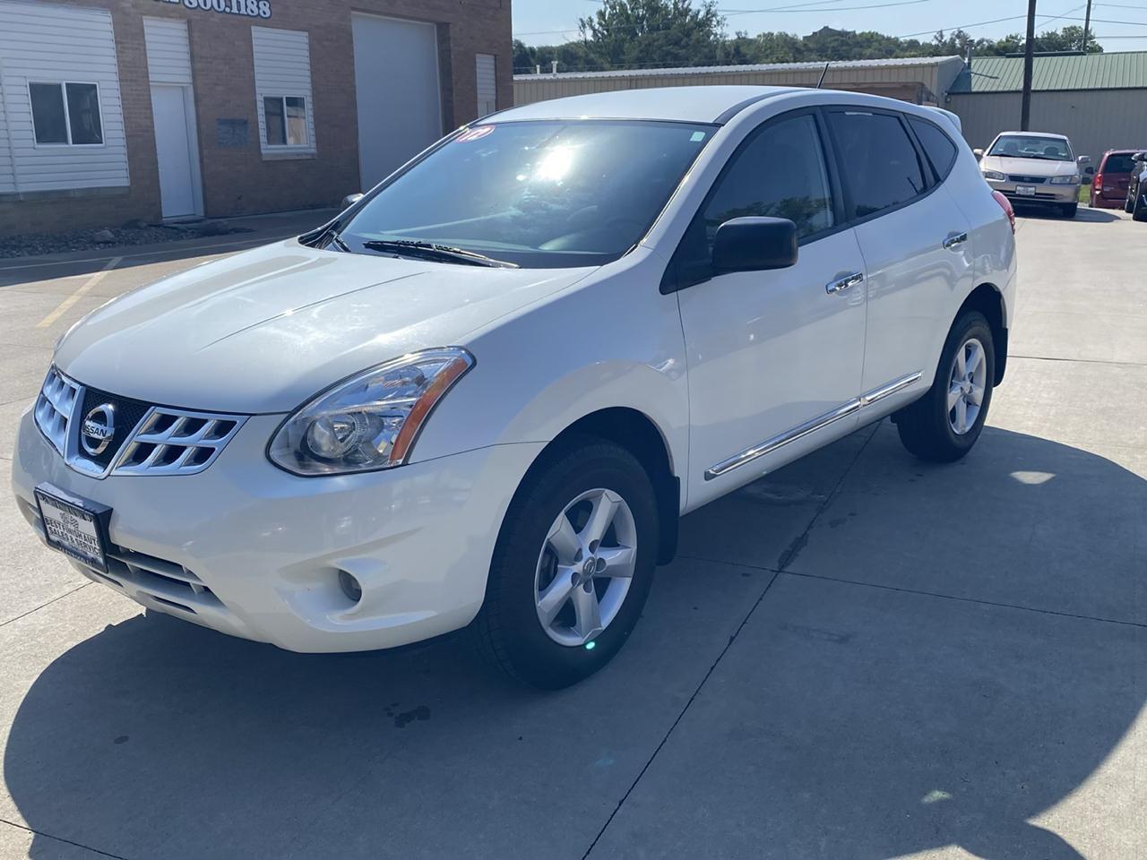 Nissan Rogue S FWD Krom Edition 2012