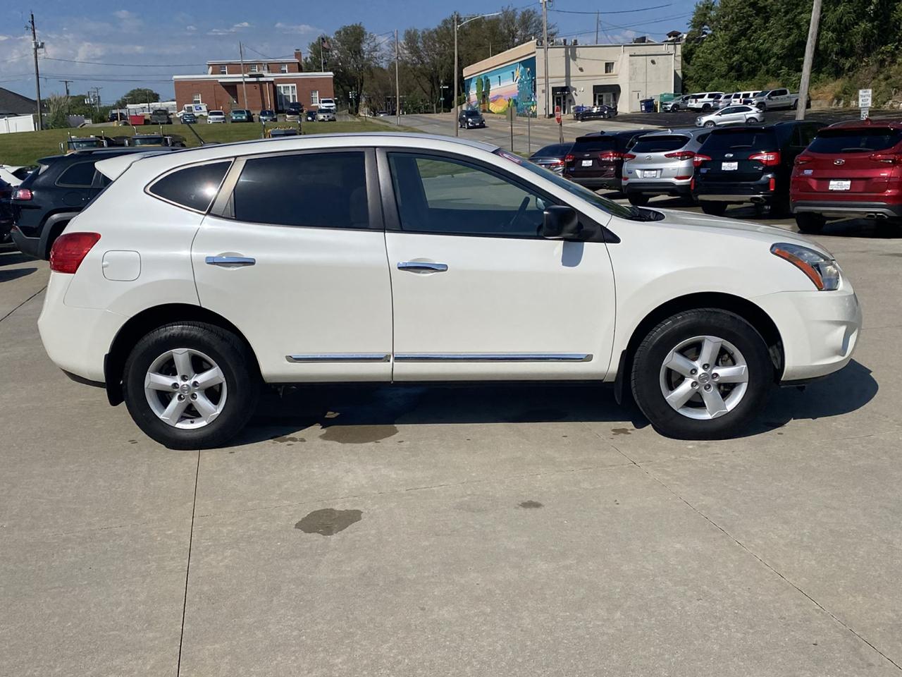 Nissan Rogue S FWD Krom Edition 2012