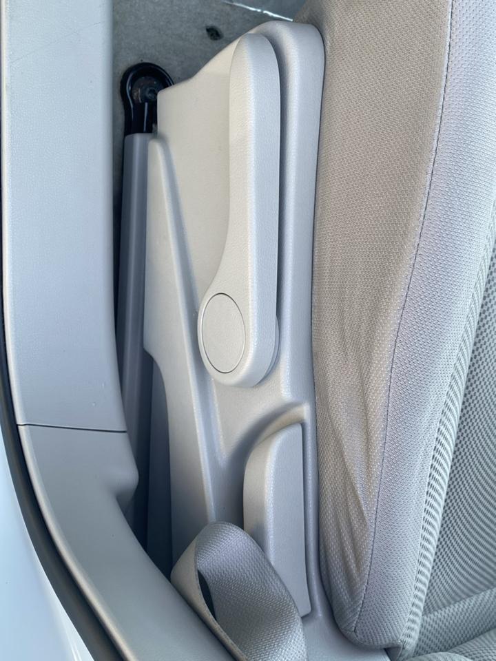 Nissan Rogue S FWD Krom Edition 2012