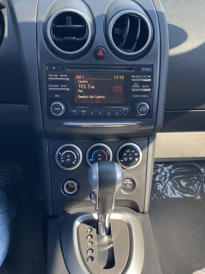 Nissan Rogue S FWD Krom Edition 2012