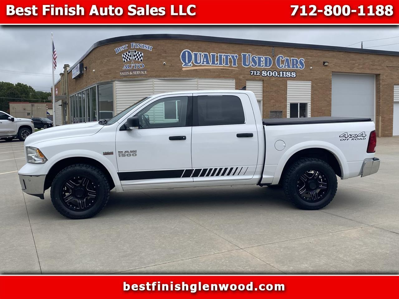 RAM 1500 4WD Crew Cab 140.5" SLT 2015