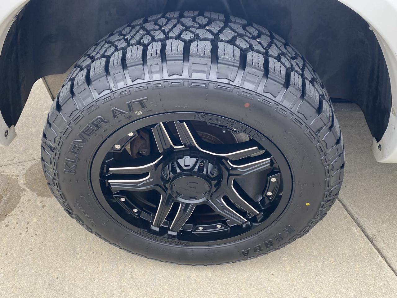 RAM 1500 4WD Crew Cab 140.5" SLT 2015