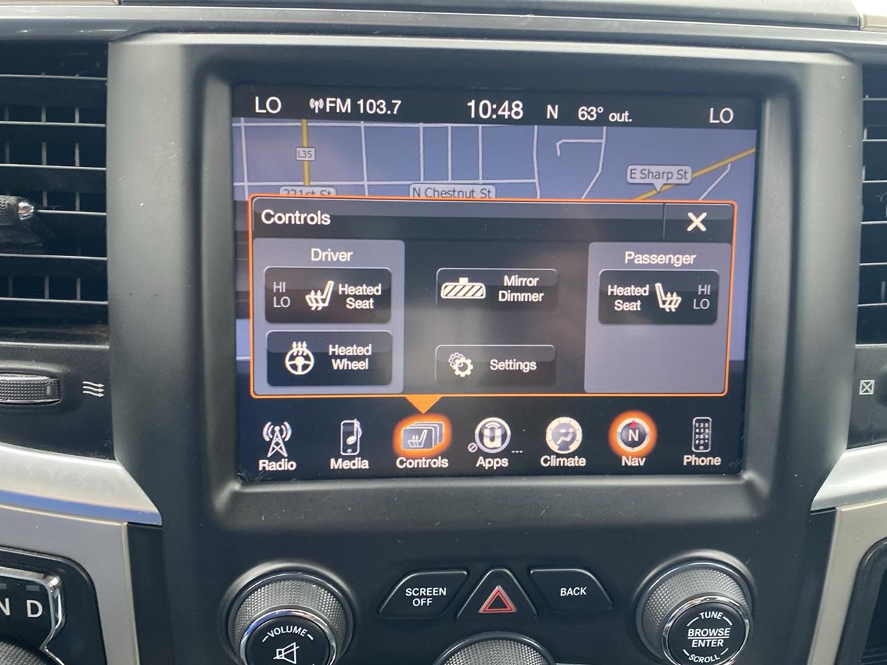 RAM 1500 4WD Crew Cab 140.5" SLT 2015