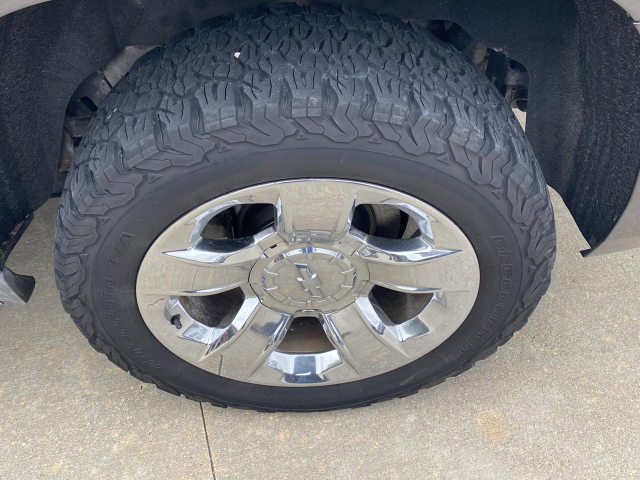 Chevrolet Suburban LTZ 1500 4WD 2015