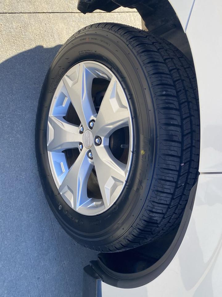 Subaru Forester 2.5i Limited 2015