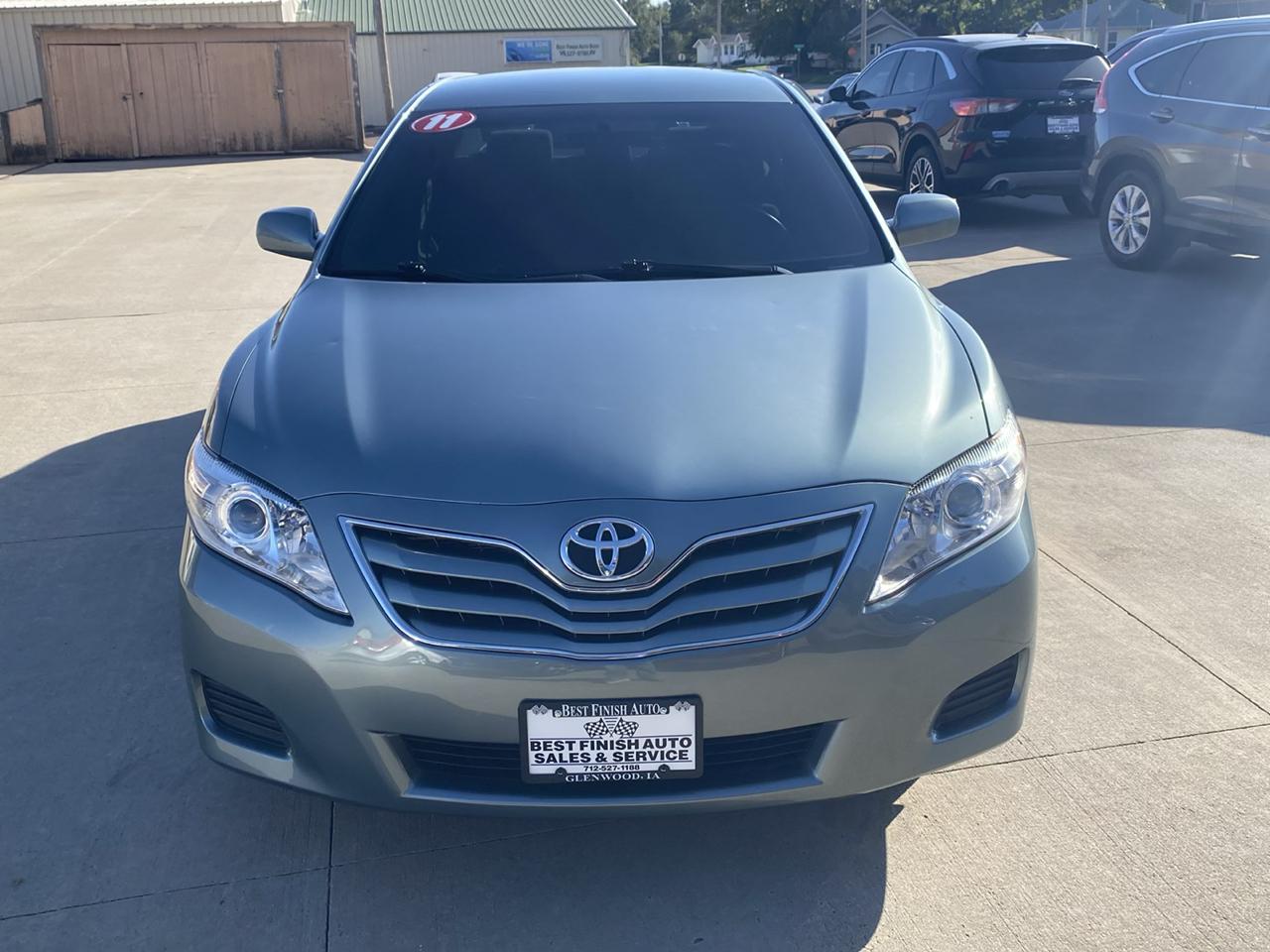 Toyota Camry Base 6-Spd AT 2011