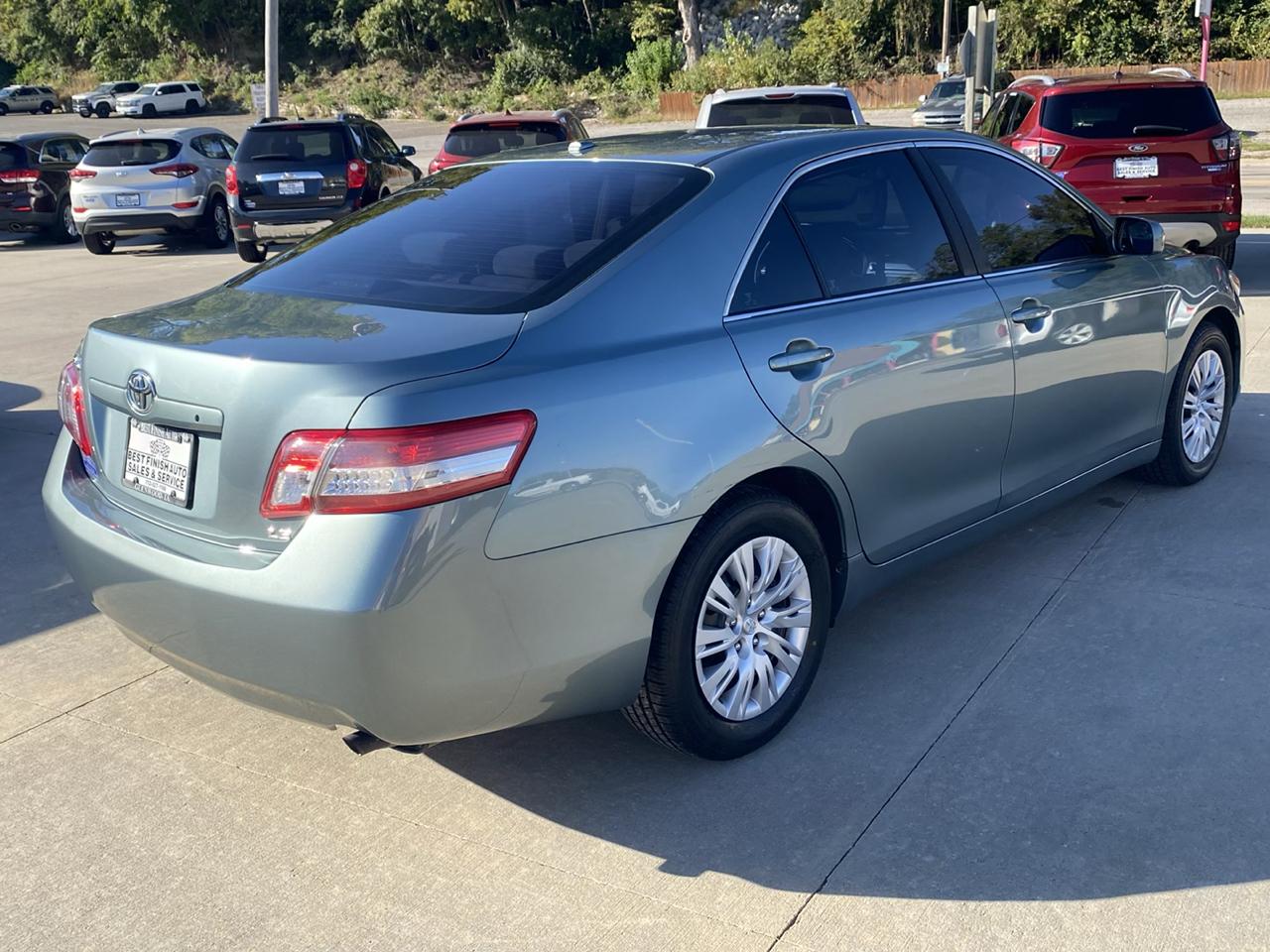 Toyota Camry Base 6-Spd AT 2011
